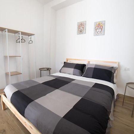 Residence Le Tre Piazze Сиракуза Екстериор снимка