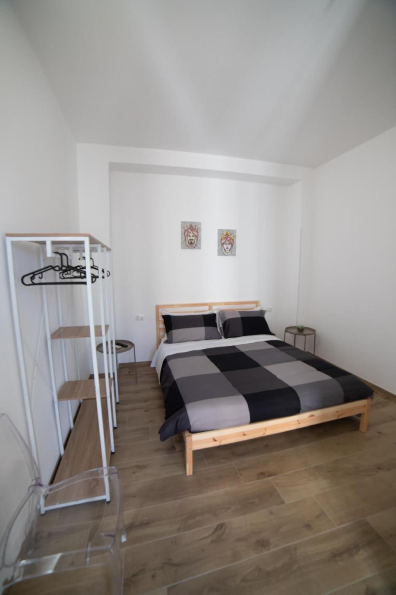 Residence Le Tre Piazze Сиракуза Екстериор снимка