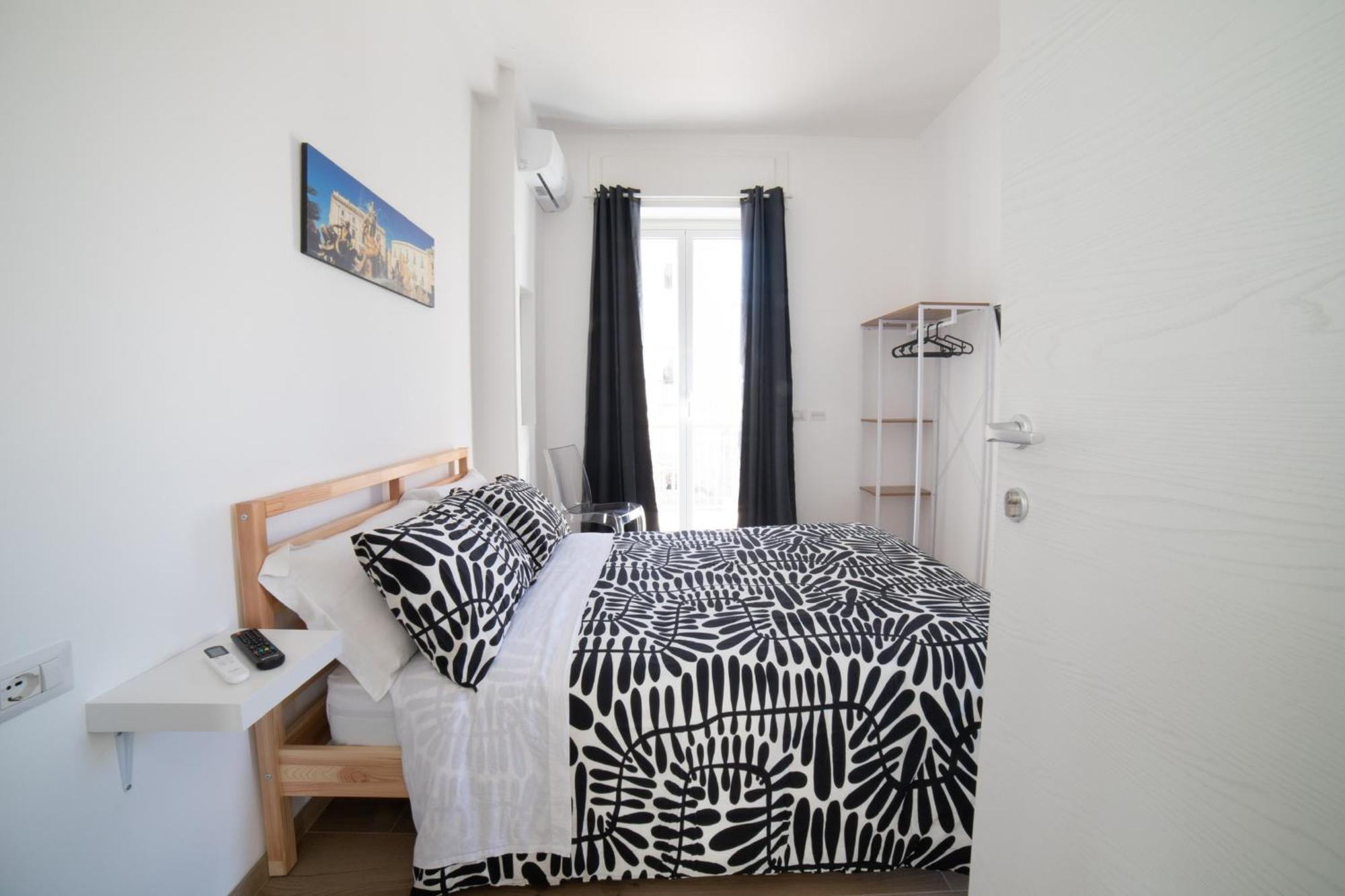 Residence Le Tre Piazze Сиракуза Екстериор снимка
